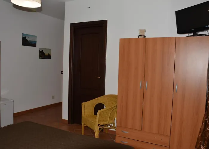 A Due Passi Dal Mare Bed and Breakfast 3*