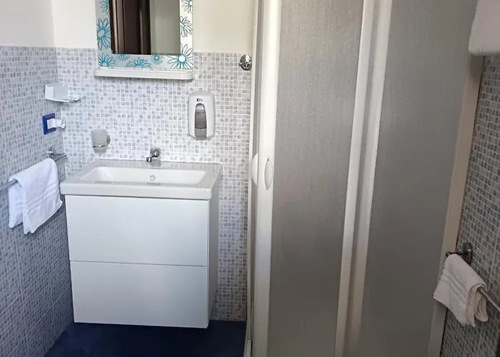 A Due Passi Dal Mare Bed and Breakfast