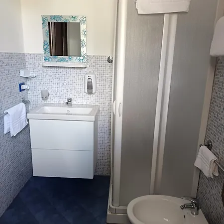 A Due Passi Dal Mare Bed & Breakfast